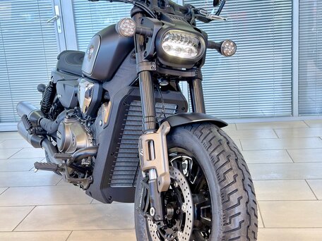 2025 QJMotor SRV 600 V, чёрный, 699000 рублей, вид 2