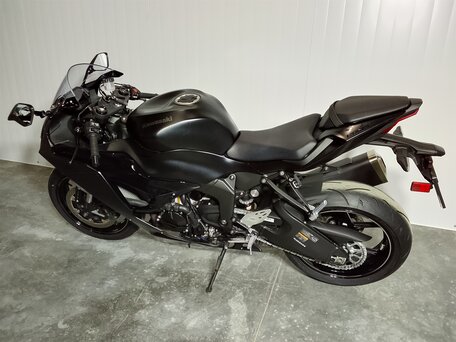 2024 Kawasaki ZX-6 Ninja, чёрный, 1199000 рублей, вид 2