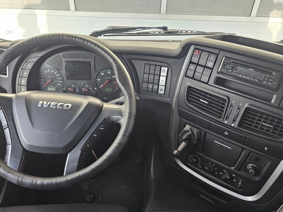 2022 Iveco Stralis, чёрный - вид 24