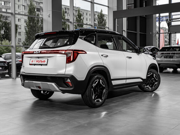 2025 Kia Seltos I Рестайлинг, белый, 3250000 рублей - вид 3