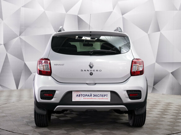 2018 Renault Sandero Stepway II, серый - вид 3