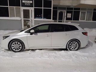 2021 Toyota Corolla XII (E210), белый, 1800000 рублей, вид 1