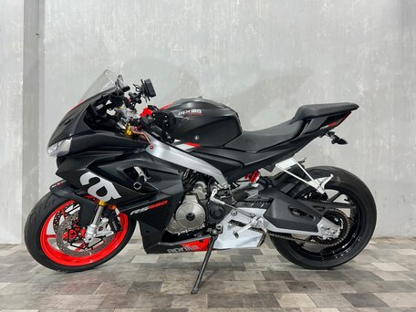 2021 Aprilia RS 660, чёрный, 985000 рублей, вид 2