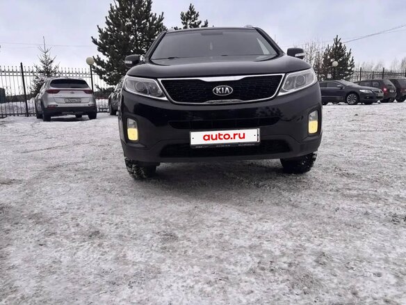 2017 Kia Sorento II Рестайлинг, чёрный, 2200000 рублей - вид 2