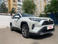 2019 Toyota RAV4 V (XA50), белый, 3500000 рублей - вид 2