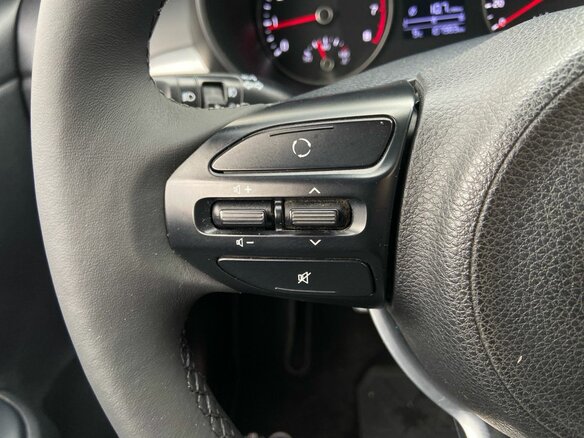 2018 Kia Rio IV, белый, 1390000 рублей - вид 13