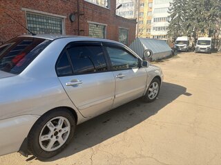 2005 Mitsubishi Lancer IX Рестайлинг, серебристый, 330000 рублей, вид 5
