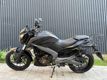 2018 Bajaj Dominar 400, чёрный, 253000 рублей, вид 1