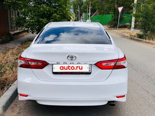 2019 Toyota Camry VIII (XV70), белый, 1850000 рублей, вид 4