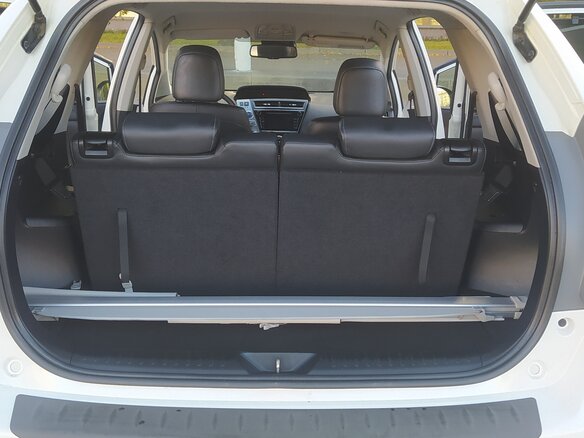 2019 Toyota Prius v (+) I Рестайлинг (ZVW40/41), белый, 2490000 рублей - вид 30