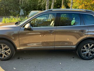 2014 Volkswagen Touareg II, коричневый, 2450000 рублей, вид 4
