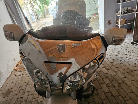 2004 Honda GL 1800 Gold Wing, белый, 900000 рублей - вид 4