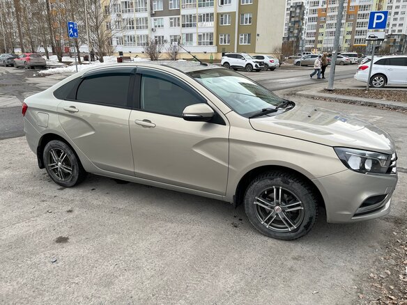 2018 Lada (ВАЗ) Vesta I, бежевый, 900000 рублей - вид 9