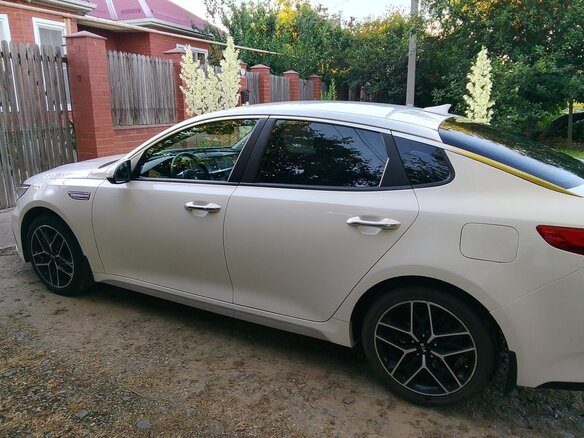2019 Kia Optima IV Рестайлинг, белый, 1950000 рублей - вид 9