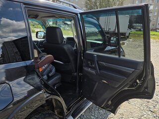 2011 Mitsubishi Pajero IV Рестайлинг 1, чёрный, 1620000 рублей, вид 5