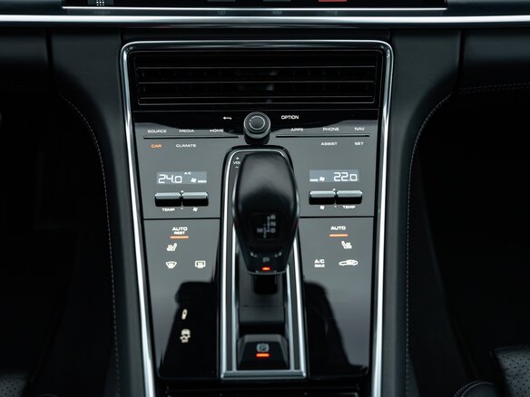 2020 Porsche Panamera Turbo S II Рестайлинг, оранжевый, 12500000 рублей - вид 20
