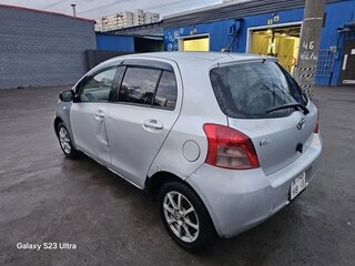 2005 Toyota Vitz II (XP90), серебристый, 250000 рублей, вид 5