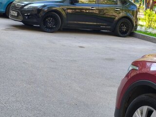 2010 Ford Focus II Рестайлинг, чёрный, 550000 рублей, вид 4