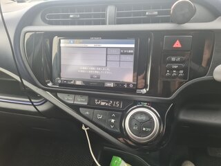 2016 Toyota Aqua I Рестайлинг, фиолетовый, 999000 рублей, вид 4