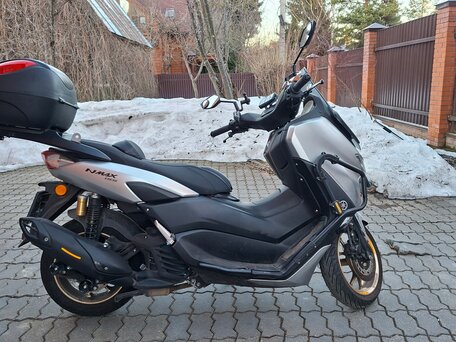 2022 Yamaha NMAX, серебристый, 420000 рублей, вид 4