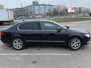 2013 Skoda Superb DSG II Рестайлинг, чёрный, 900000 рублей, вид 4