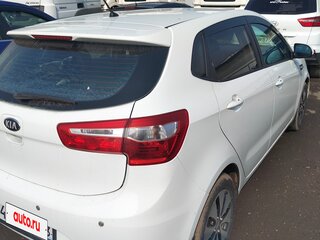 2013 Kia Rio III, белый, 850000 рублей, вид 3