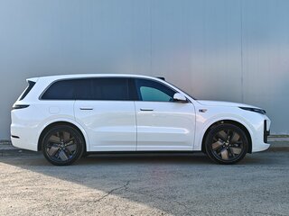 2025 Li Auto (Lixiang) L9 52.3 kWh I Рестайлинг, белый, 9415138 рублей, вид 4
