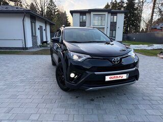 2017 Toyota RAV4 IV (XA40) Рестайлинг, чёрный, 3100000 рублей, вид 4