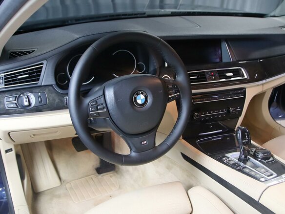 2014 BMW 7 серии Long 740Li xDrive V (F01/F02/F04) Рестайлинг, синий, 1799000 рублей - вид 8