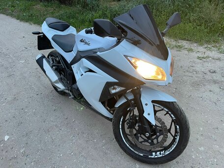 2014 Kawasaki Ninja 300, белый, 380000 рублей, вид 3
