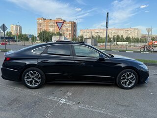 2020 Hyundai Sonata VIII (DN8), чёрный, 2000000 рублей, вид 2