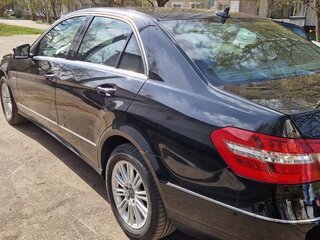 2011 Mercedes-Benz E-Класс 250 5G-Tronic IV (W212, S212, C207), чёрный, 1700000 рублей, вид 3