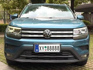 2022 Volkswagen Tharu I, синий, 1540000 рублей, вид 2