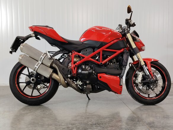 2011 Ducati Streetfighter, красный, 549000 рублей