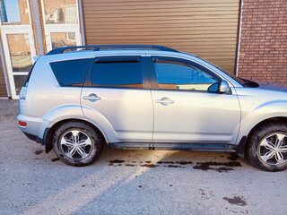 2011 Mitsubishi Outlander II Рестайлинг, серебристый, 1050000 рублей, вид 4