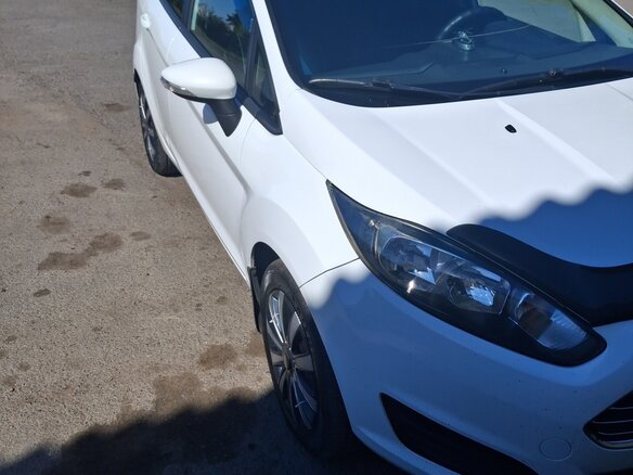 2015 Ford Fiesta Mk6 Рестайлинг, белый, 799999 рублей - вид 6