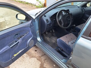 2003 Mitsubishi Carisma I Рестайлинг, зелёный, 250000 рублей, вид 5