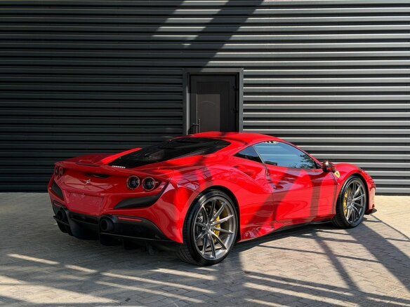 2021 Ferrari F8 Tributo, красный, 25500000 рублей - вид 7