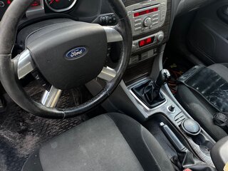 2008 Ford Focus II Рестайлинг, серебристый, 400000 рублей, вид 5