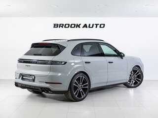 2025 Porsche Cayenne III Рестайлинг, серый, 18290000 рублей, вид 4
