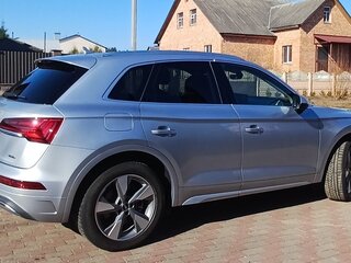 2022 Audi Q5 40 TFSI II (FY) Рестайлинг, серебристый, 3180000 рублей, вид 3
