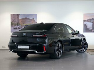 2023 BMW 7 серии 740d xDrive VII (G70), чёрный, 11817000 рублей, вид 5