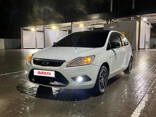 2009 Ford Focus II Рестайлинг, белый, 320000 рублей, вид 1