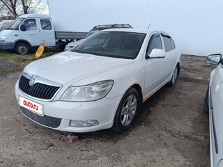 2011 Skoda Octavia DSG7 II (A5) Рестайлинг, белый, 445000 рублей, вид 2