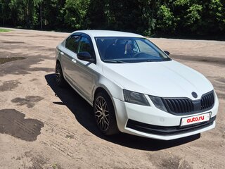 2017 Skoda Octavia III (A7) Рестайлинг, белый, 820000 рублей, вид 2