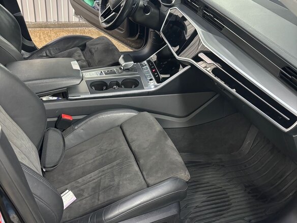 2021 Audi A6 45 TFSI V (C8), чёрный, 3690000 рублей - вид 9