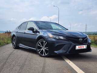 2017 Toyota Camry US Market VIII (XV70), синий, 1960000 рублей, вид 2
