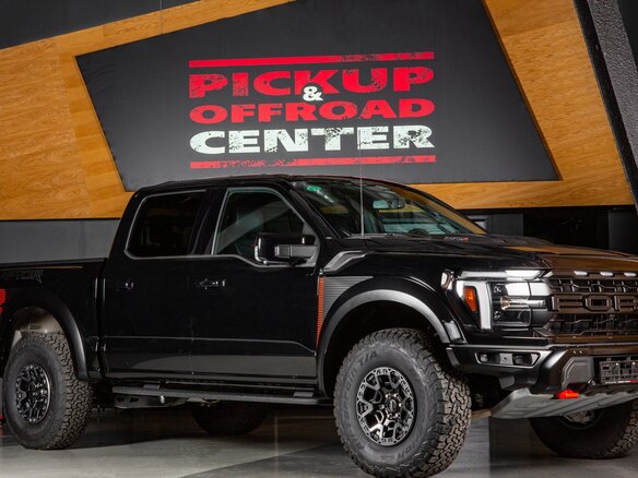 2025 Ford F-150 Raptor SuperCrew Raptor XIV Рестайлинг, чёрный, 18998000 рублей