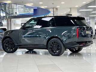 2026 Land Rover Range Rover D350 MHEV V, зелёный, 24350000 рублей, вид 3