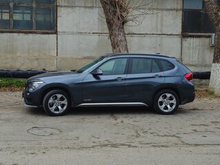 2014 BMW X1 20i I (E84) Рестайлинг, серый, 1975000 рублей, вид 2